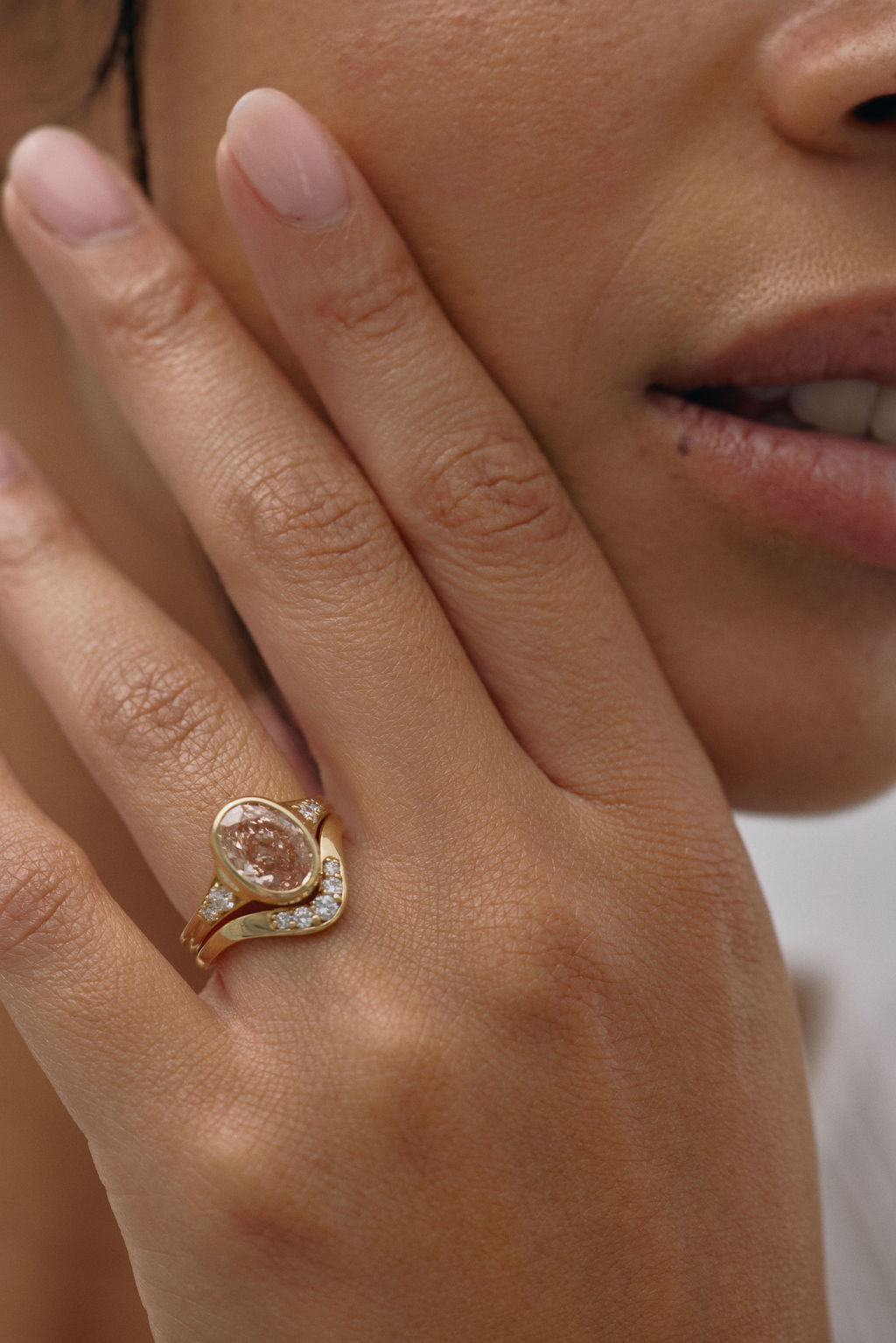 Lea || Champagne Oval