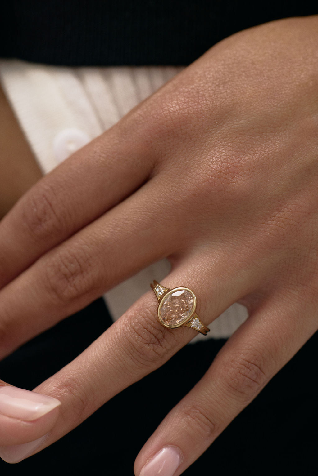 Lea || Champagne Oval