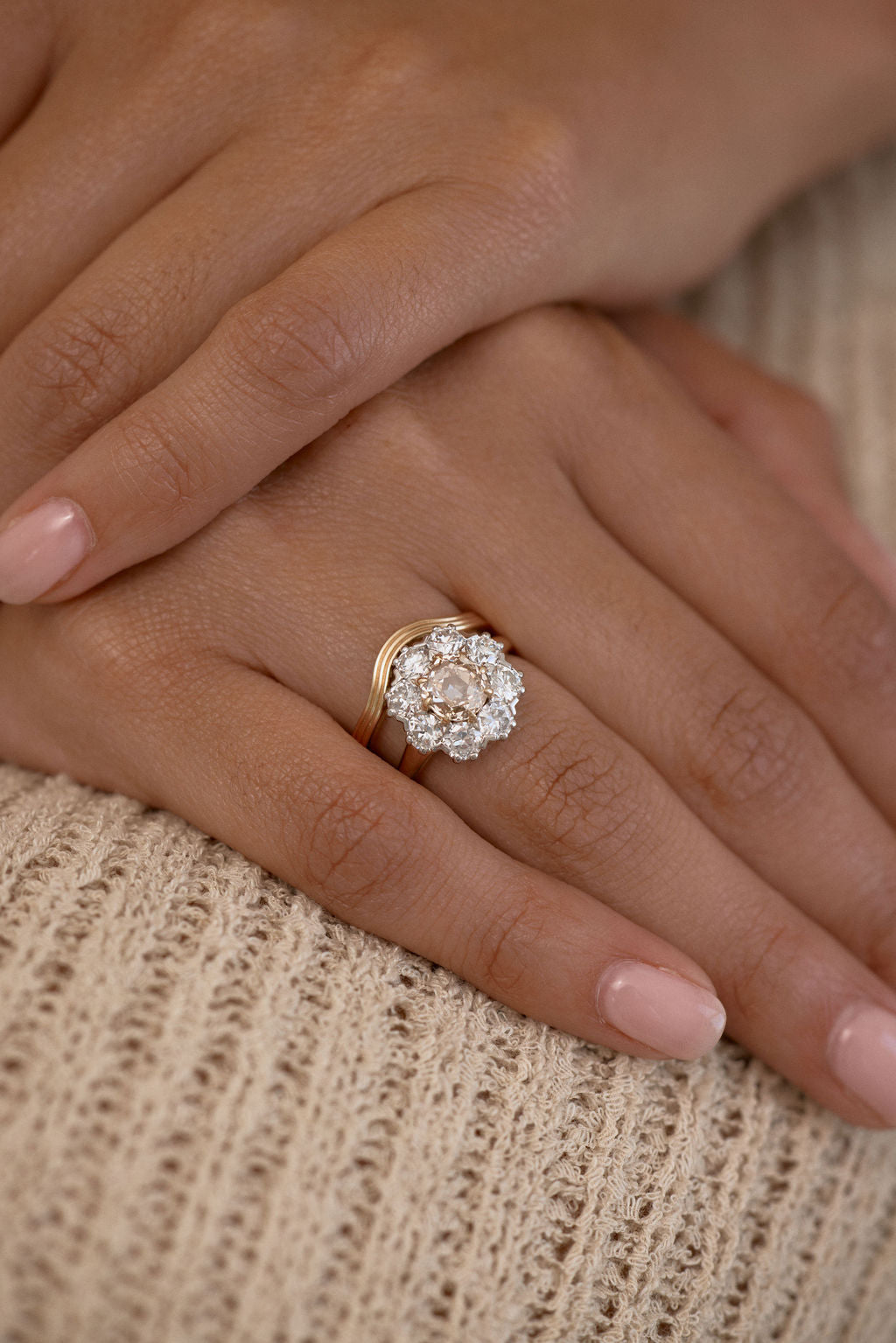 Champagne Floral Cluster || OAK