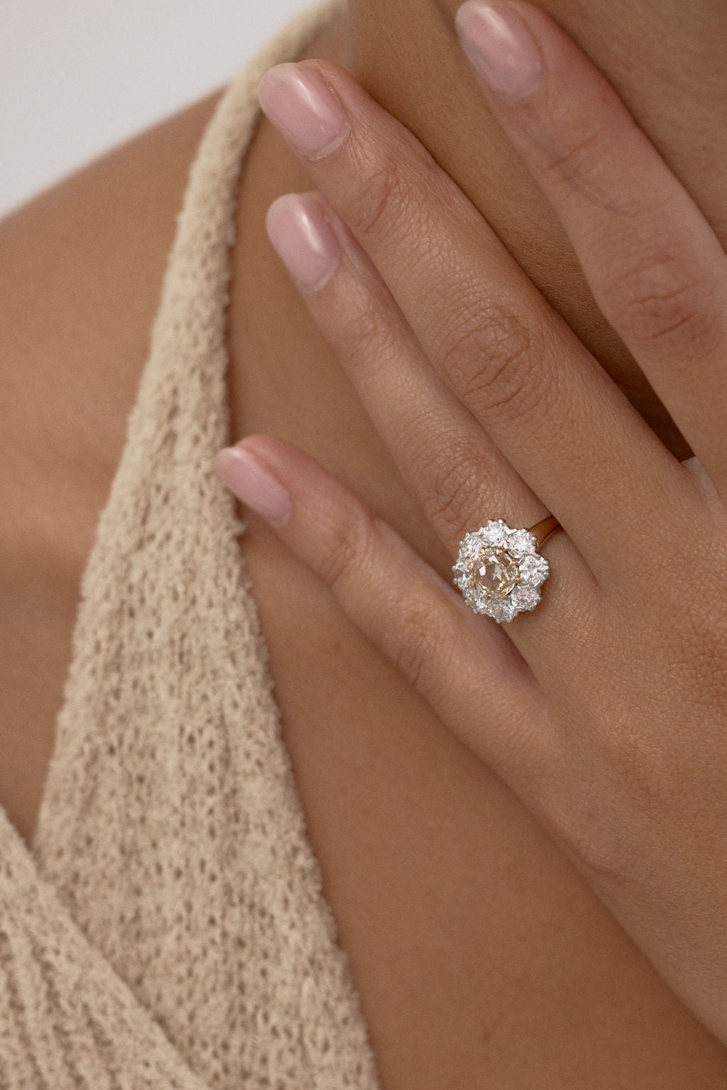 Champagne Floral Cluster || OAK