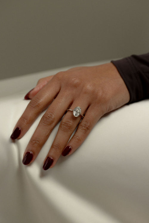 June Bezel | Antique Cut || Oval