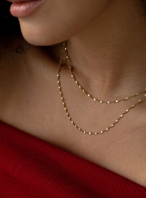 Twisted Herringbone Chain