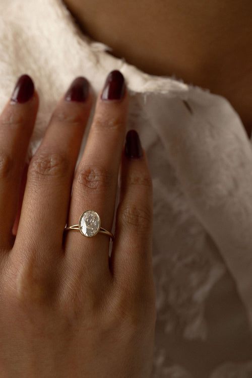 Fleur | Antique Cut || Oval