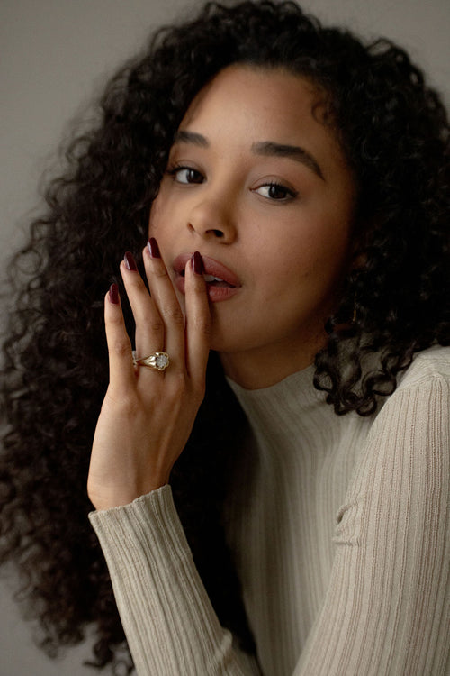 Flora | East-West Oval