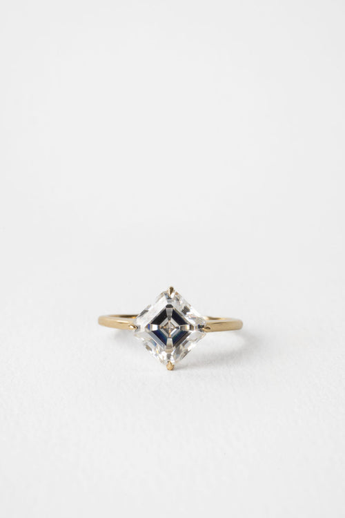 June Solitaire || Asscher on Point