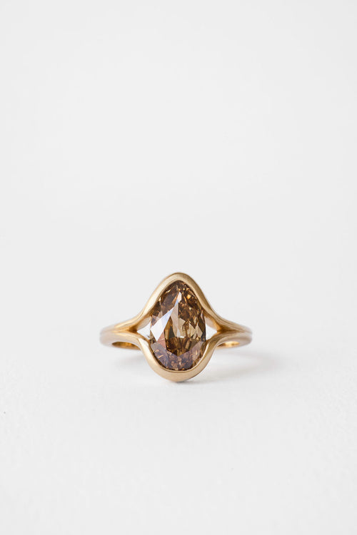 Antique Cut Pear Solitaire | OAK