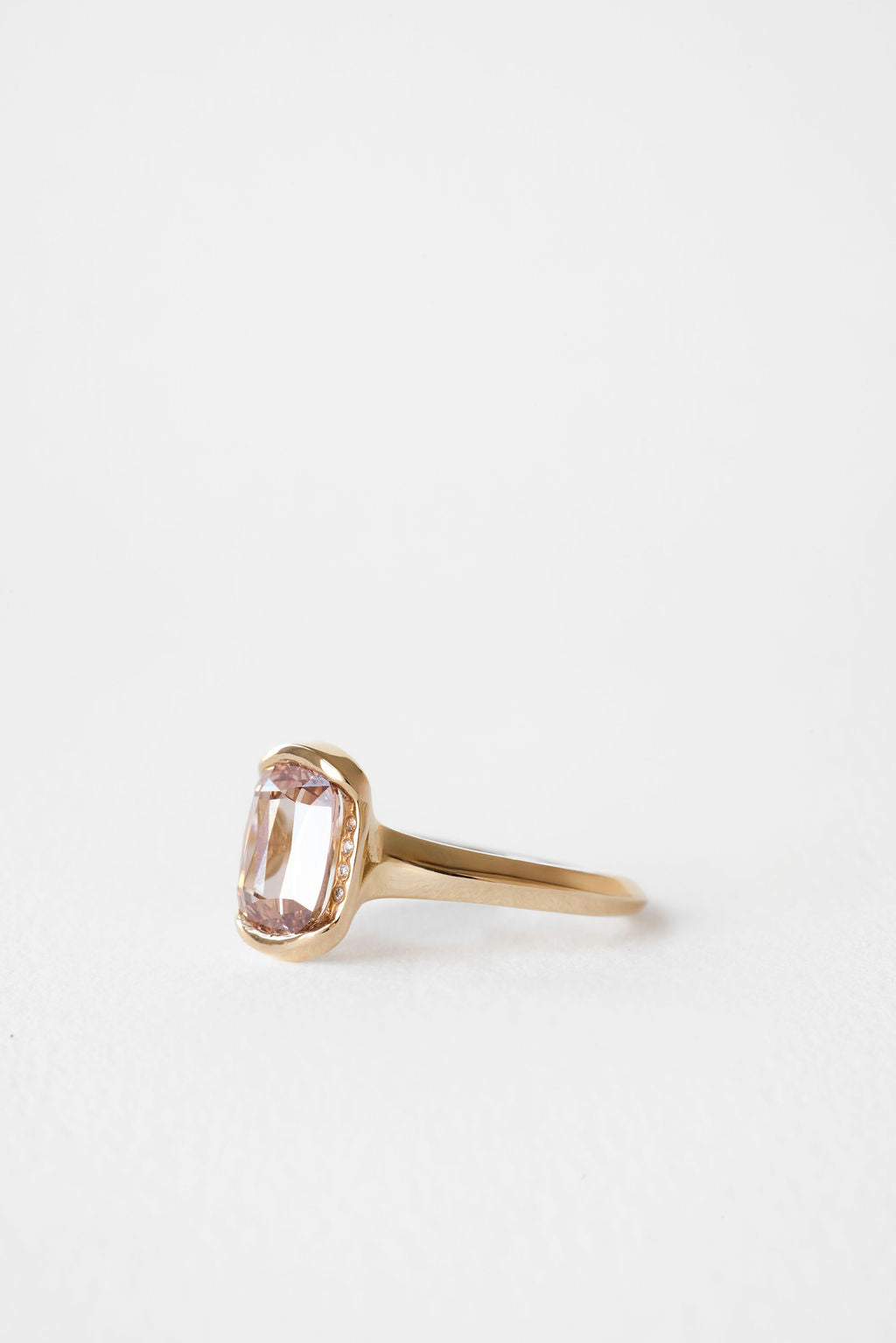 Champagne Dove | Rose cut cushion