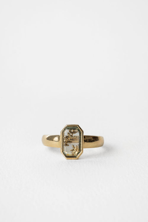 Fern Accented Portrait Signet