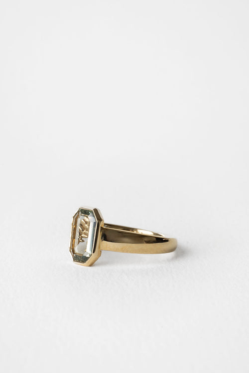 Fern Accented Portrait Signet