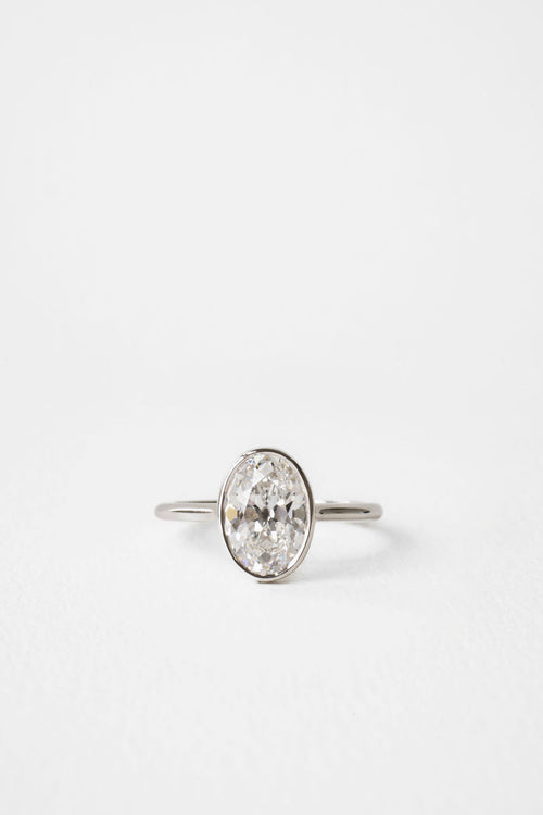 June Bezel | Antique Cut || Oval