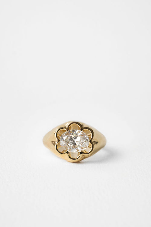 Flora | East-West Oval