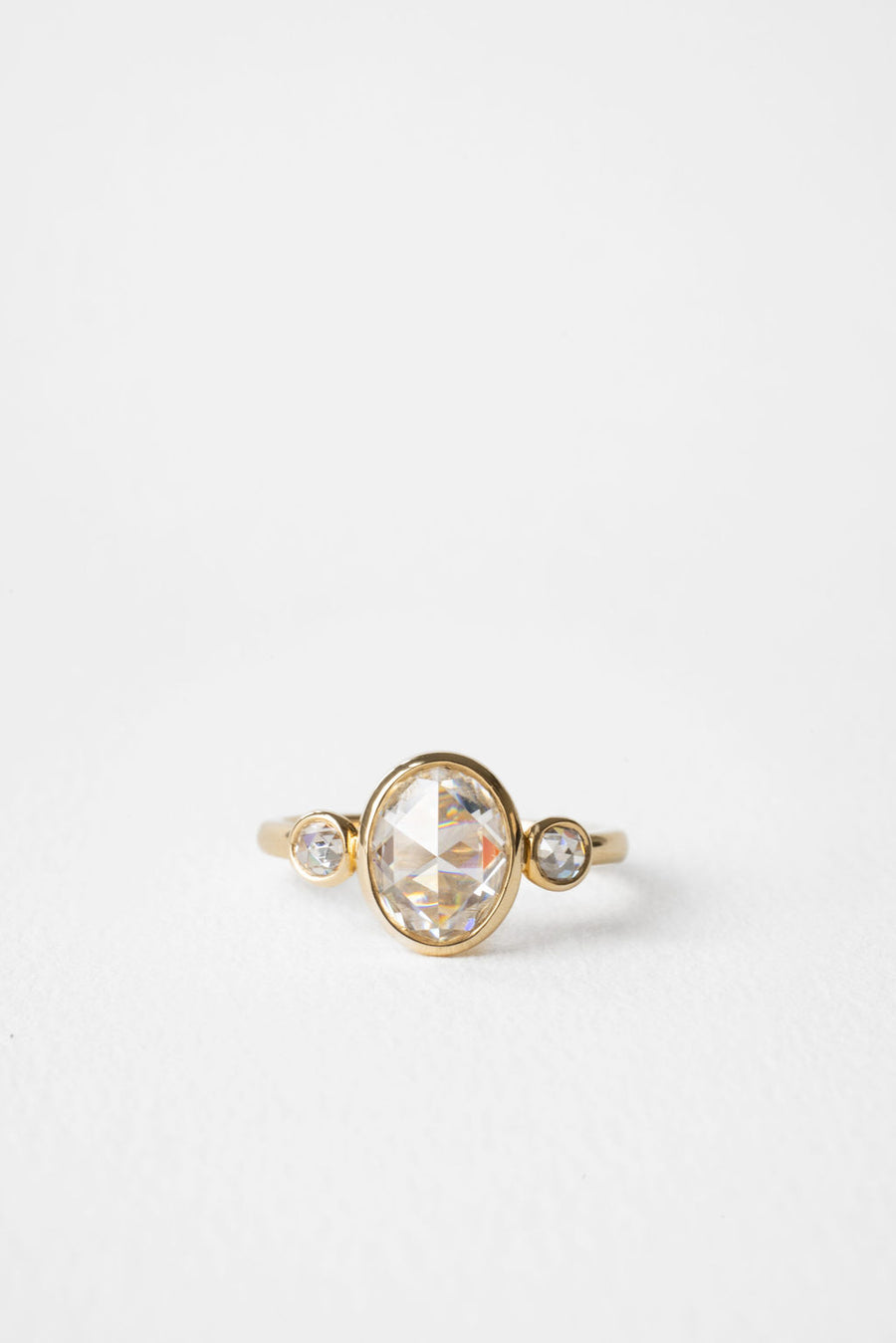 Isle || Oval – June Rings