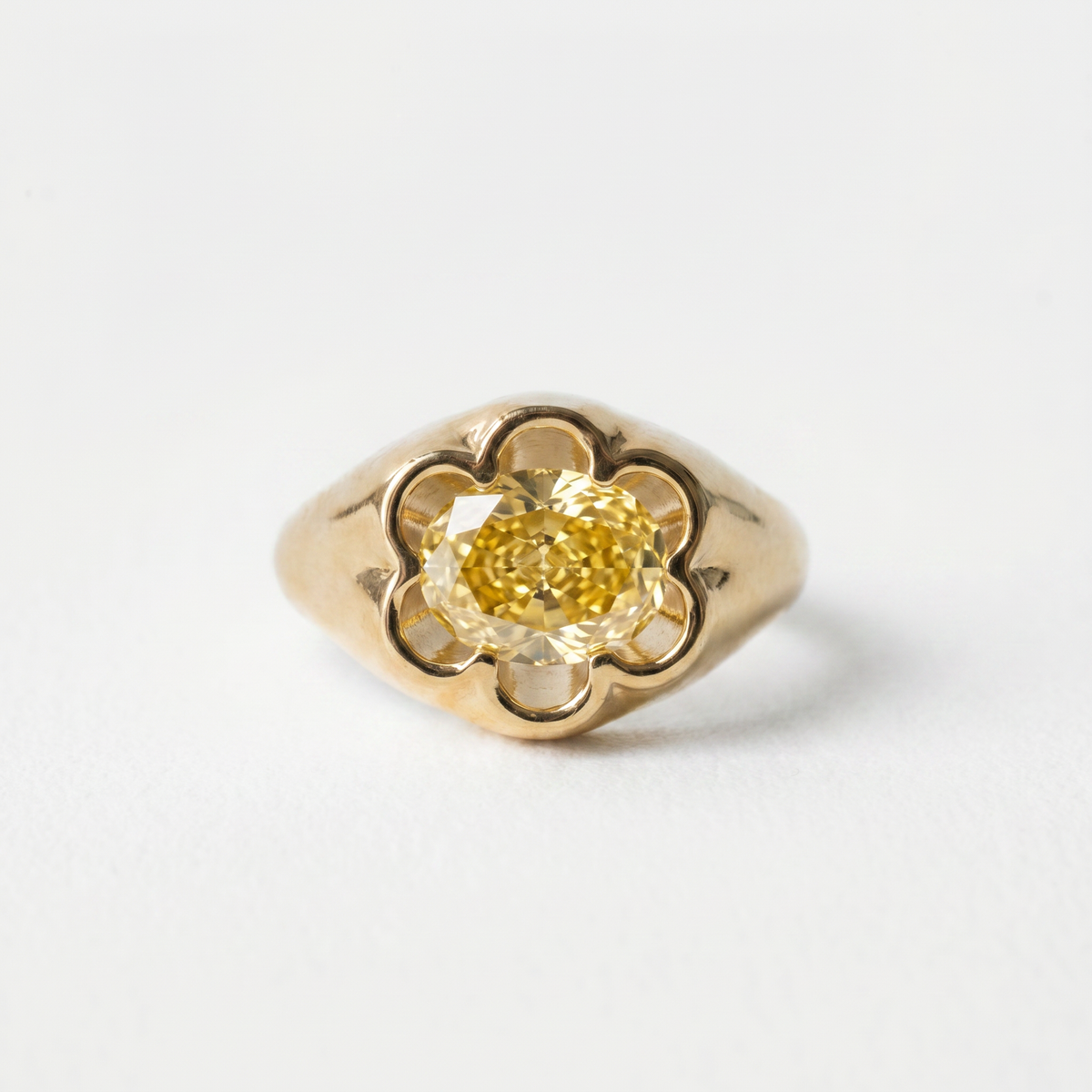 Petite Flora | East-West Oval