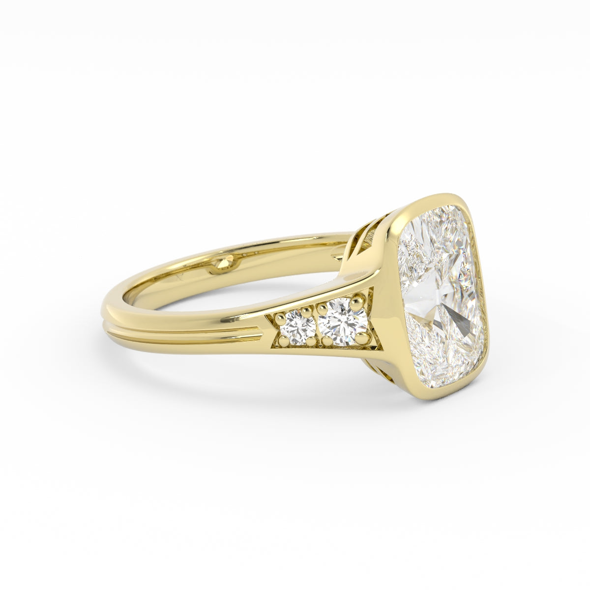 Lea || Antique Cushion Diamond P613