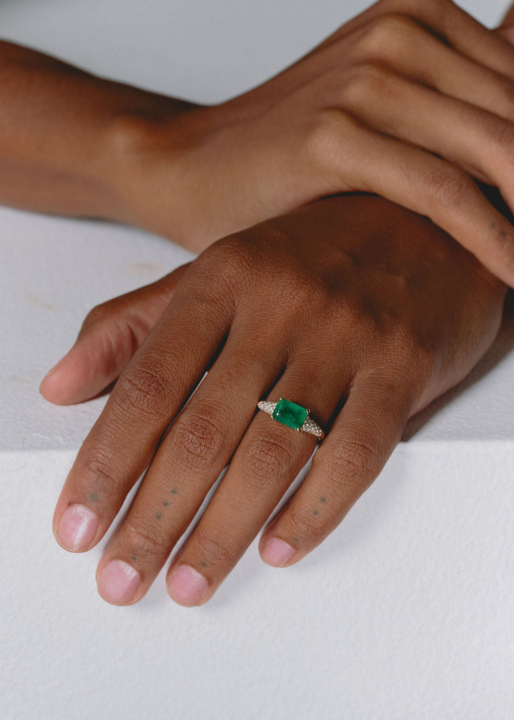 Ames | Green Emerald (view 2)