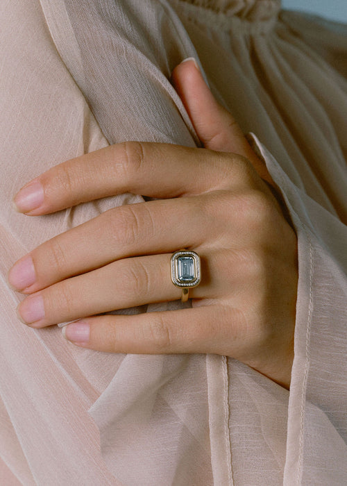 Drift | East West Blue Diamond Emerald (view 4)