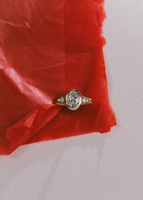 Lea || 1.25 ct white diamond (view 2)