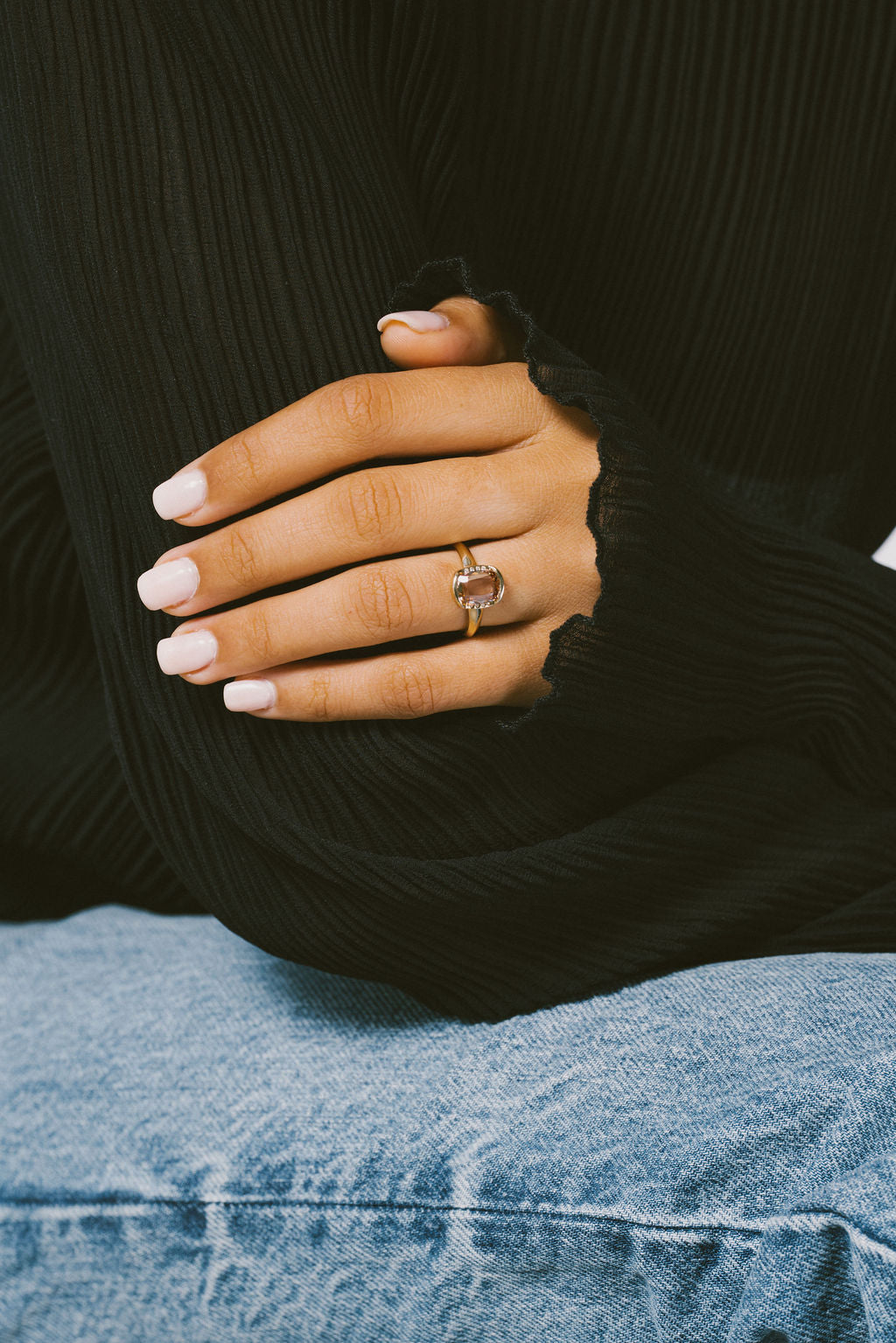 Champagne Dove | Rose cut cushion