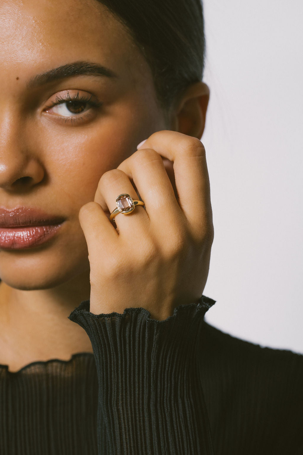 Champagne Dove | Rose cut cushion