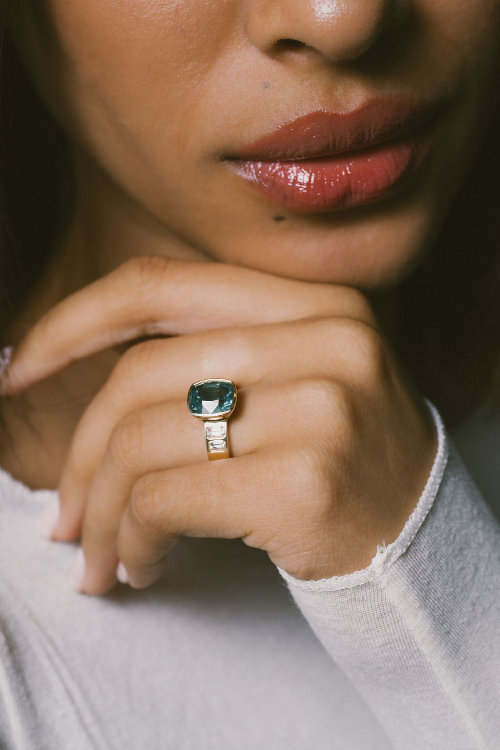 Mermaid Sapphire Cushion with emerald diamonds || OAK