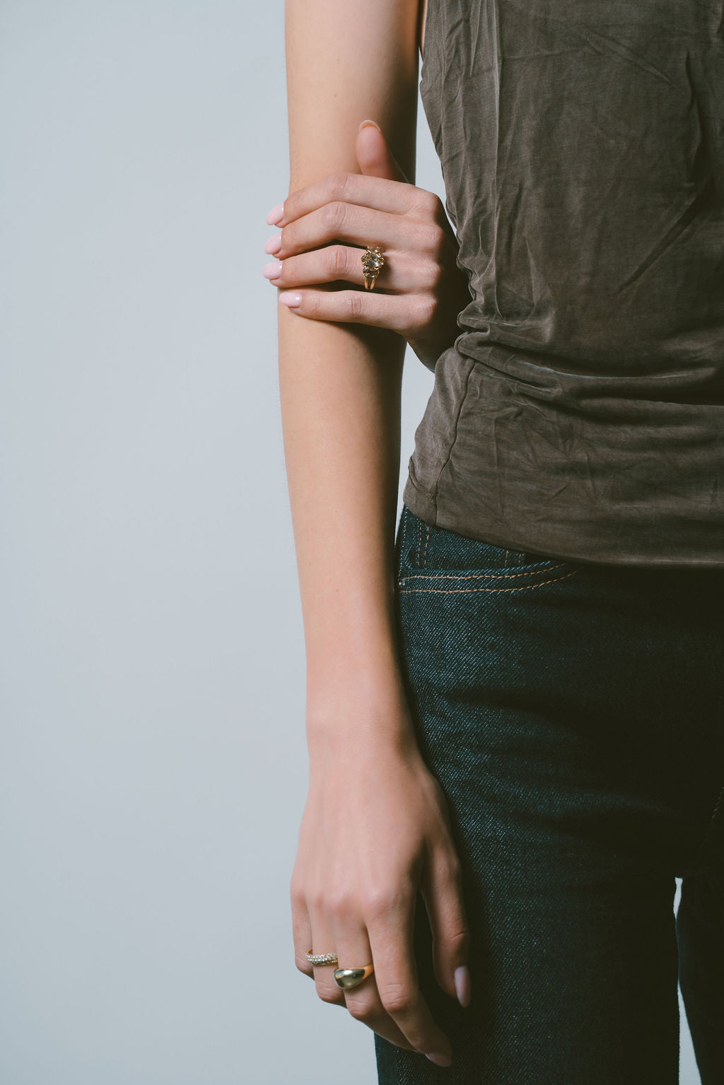 Gale | Champagne Moval three stone