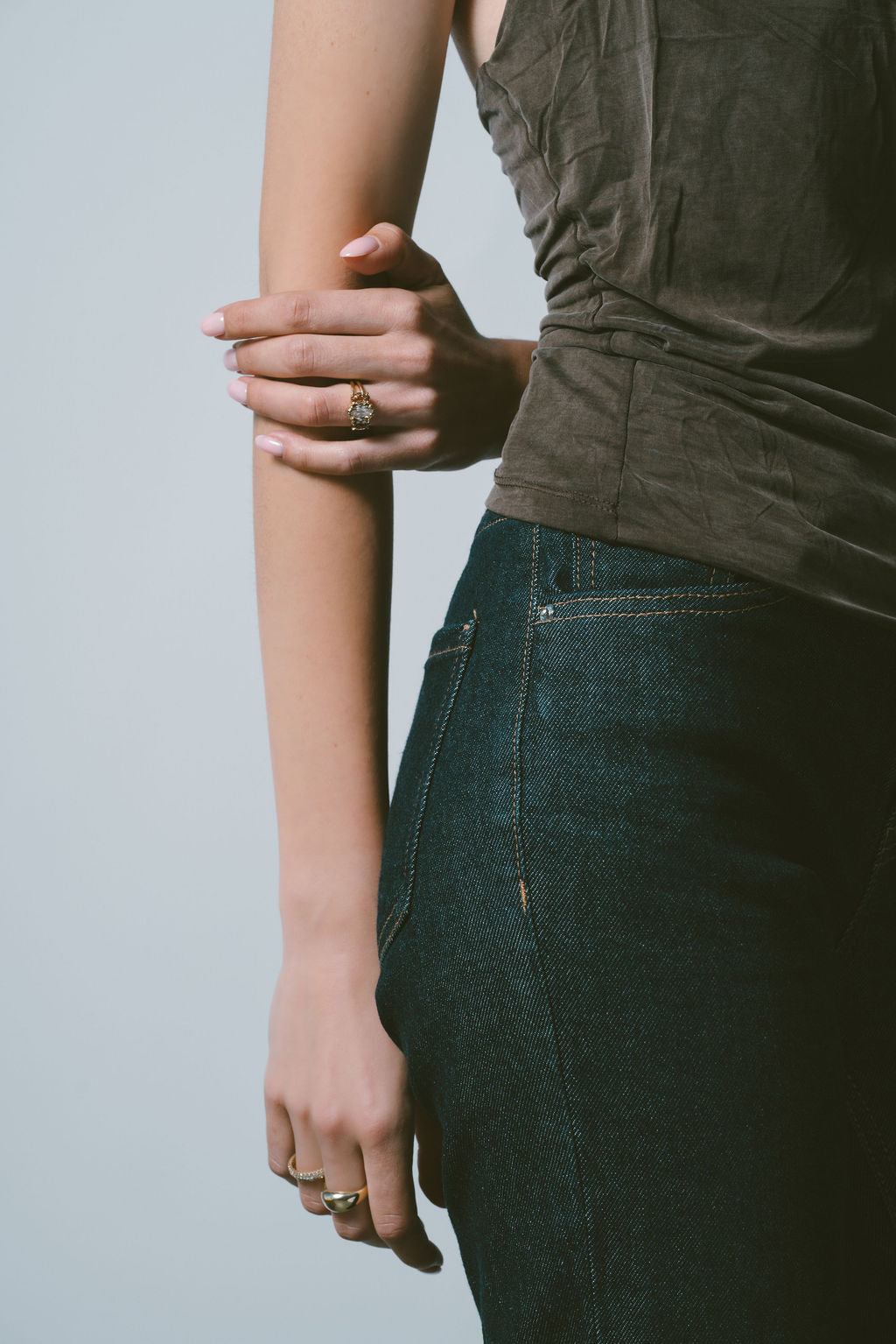 Gale | Champagne Moval three stone