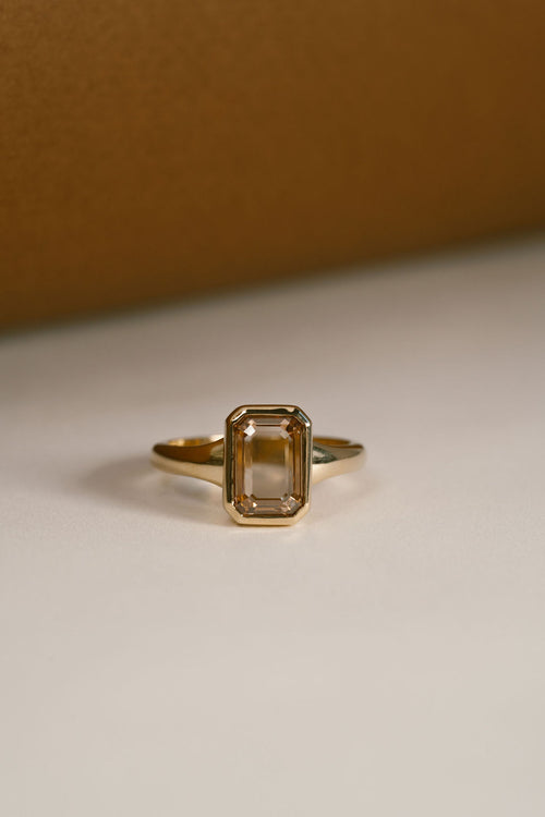 Champagne Maren || Portrait emerald