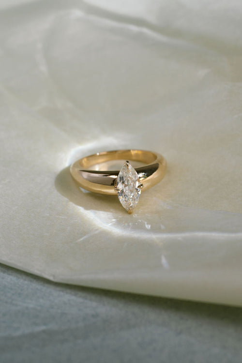 Antique Cut Moval Sutton || OAK