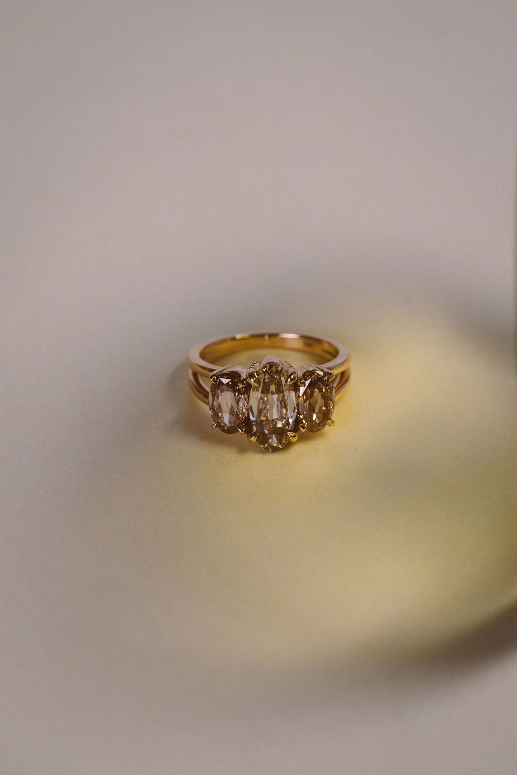 Gale | Champagne Moval three stone