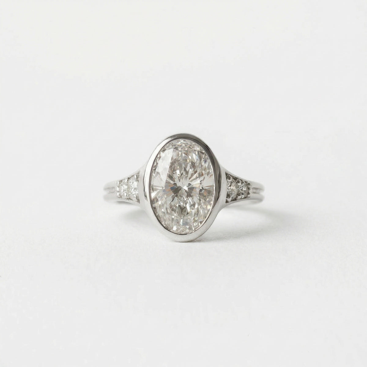 Lea || Oval Diamond