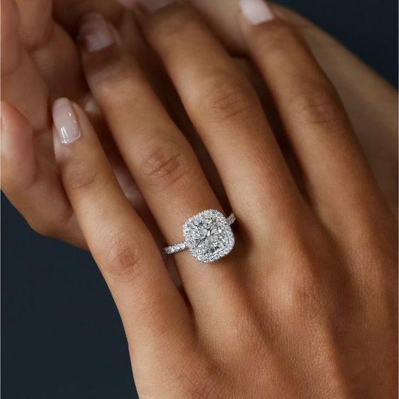 Dainty Cushion Halo | Quote