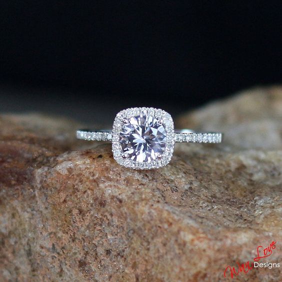 Cushion Halo w Round Brilliant | Quote