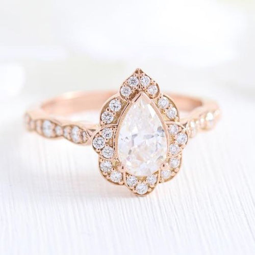 Pear Halo & Scalloped Band | Quote