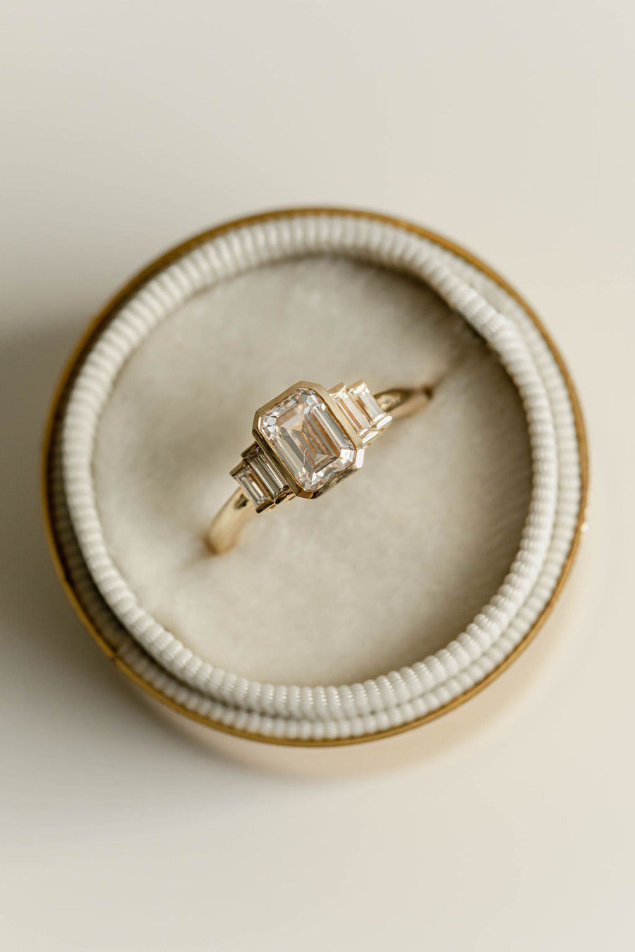 Iris || Emerald – June Rings