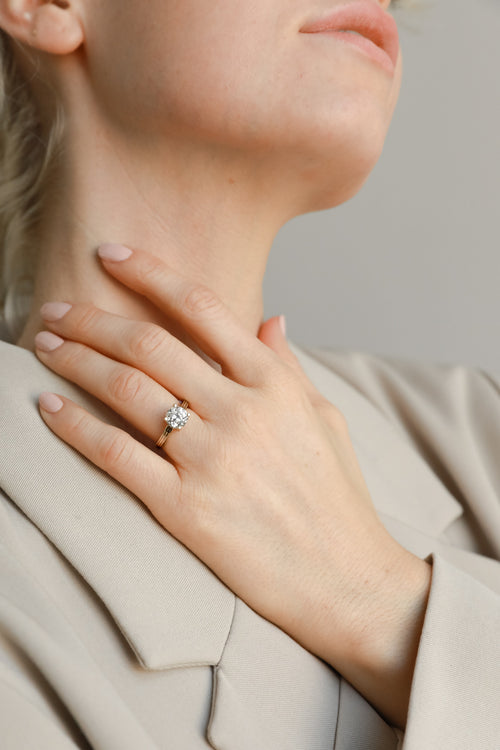 Euro Round Cassia Solitaire