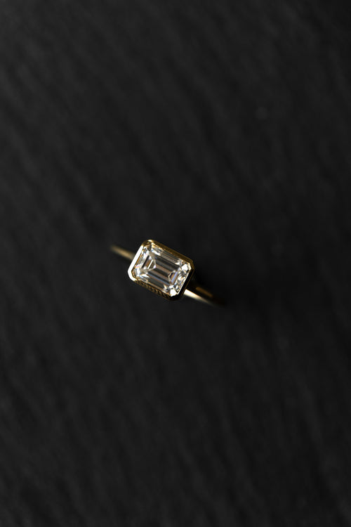 June Bezel || East-West Emerald