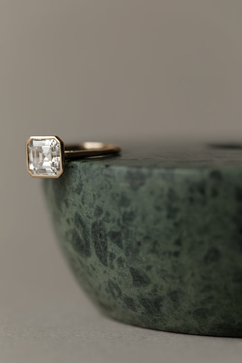 June Bezel || Asscher