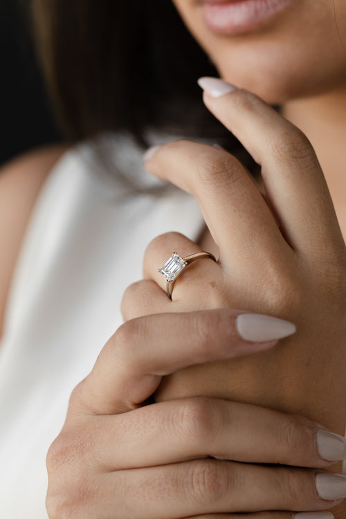 June Solitaire || East-West Emerald