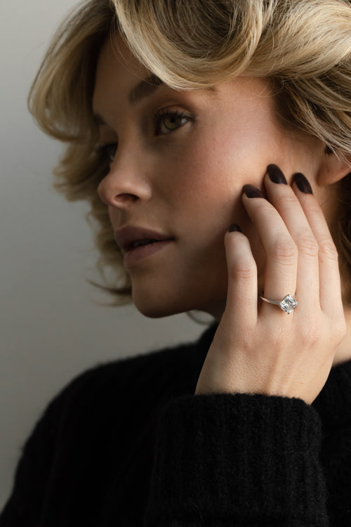 June Solitaire || Asscher on Point