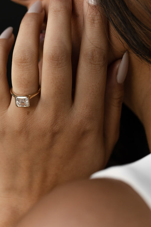 June Bezel || Asscher