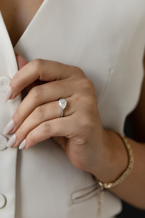 June Solitaire || East-West Pear