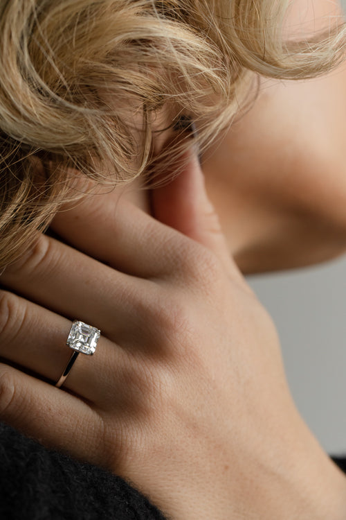 June Solitaire || Asscher