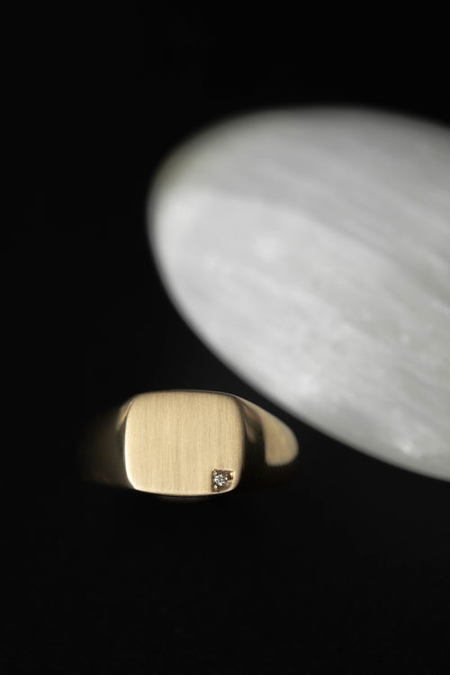 Squared Diamond Signet