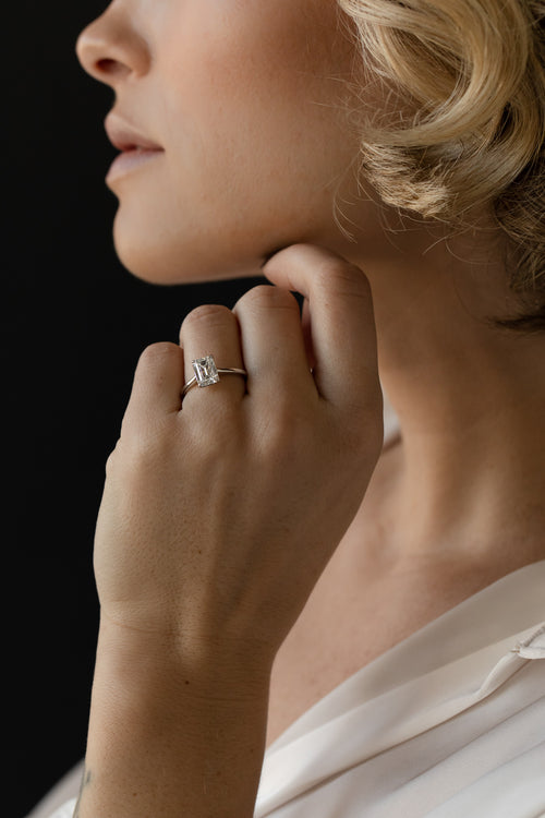 June Solitaire || Emerald