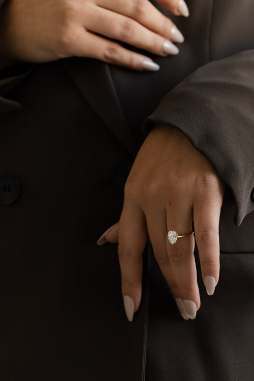 June Solitaire || Pear