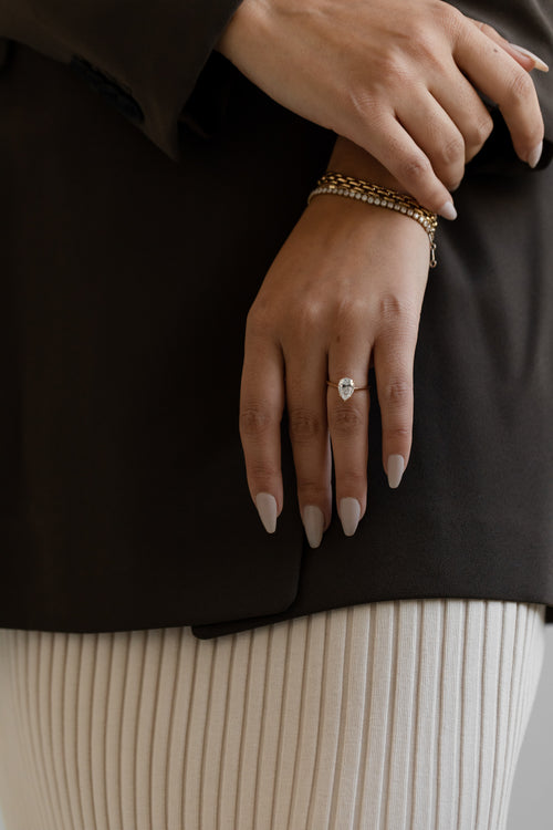 June Solitaire || Pear