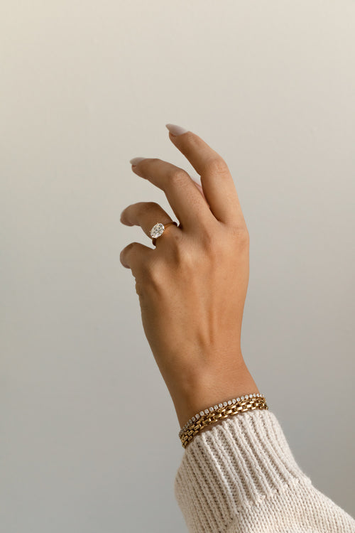 June Solitaire || East-West Oval