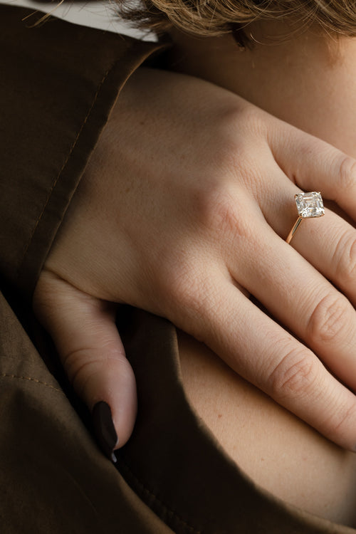 June Solitaire || Asscher on Point