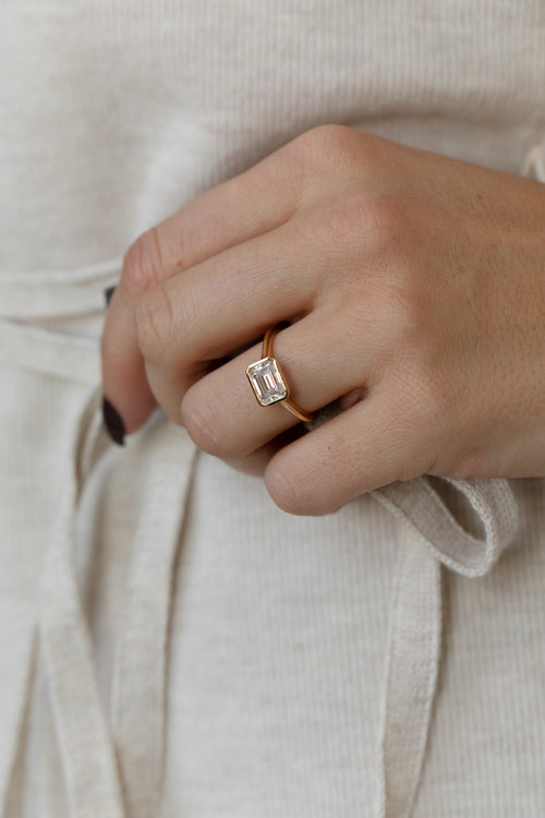 June Bezel || East-West Emerald