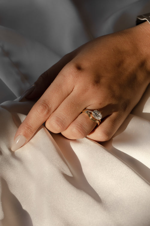 June Solitaire || East-West Oval